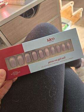 Kleo Kolor Press-On Gel Nails- Violette
